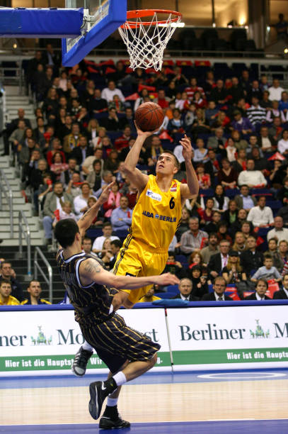 锋尤为宝贵 锋尤为宝贵