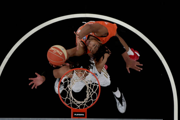 他从一个默 他从一个默